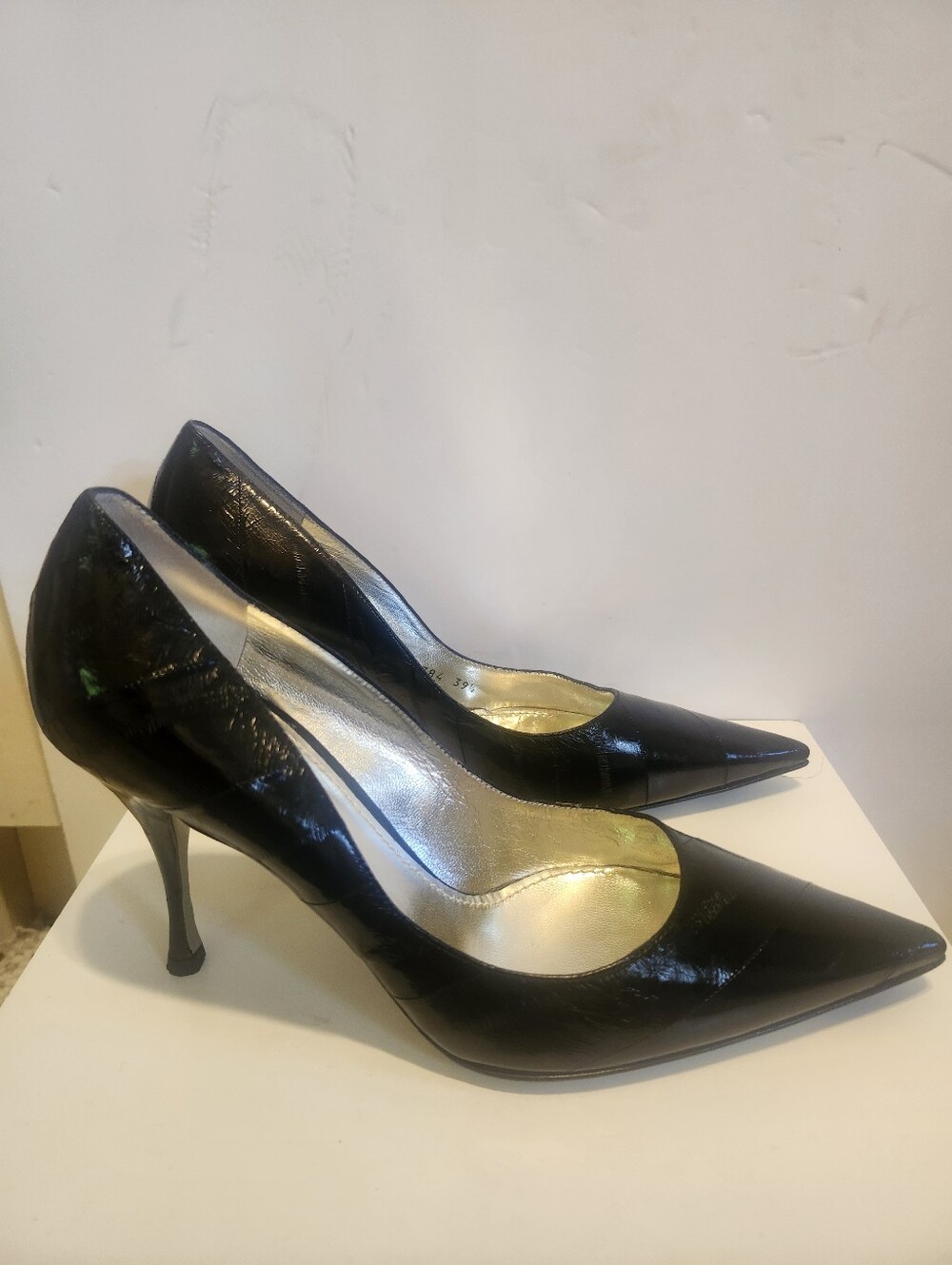 NWT Dolce & Gabbana Black Eelskin Pointed Toe Stiletto Pumps Sz.9/9.5 Ret.$795 - Picture 4 of 10